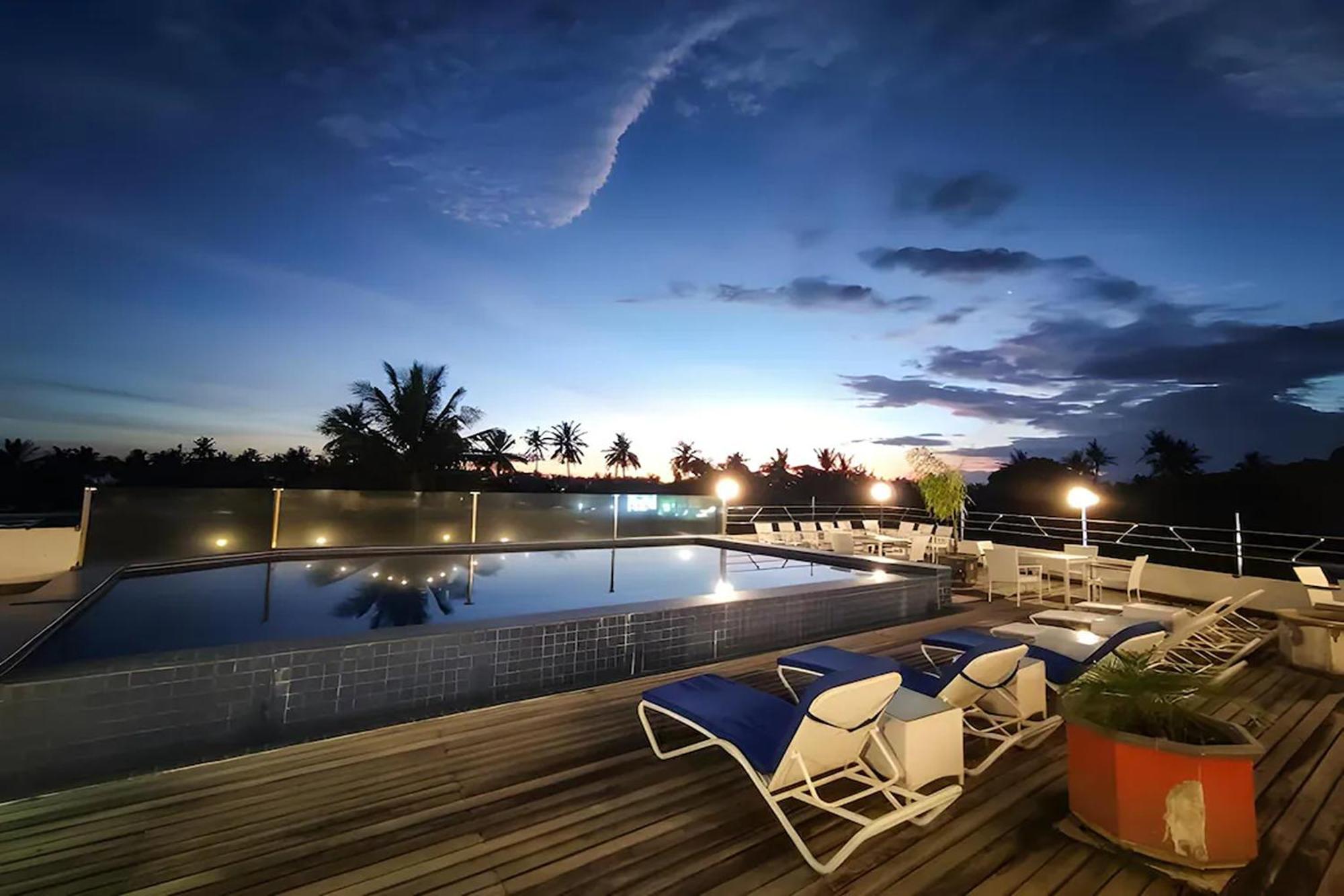 Taman Unique Hotel Senggigi Esterno foto