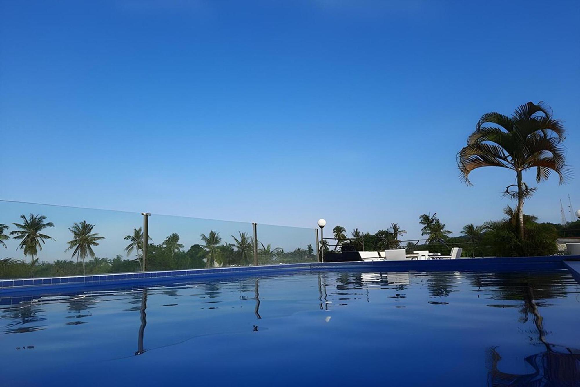 Taman Unique Hotel Senggigi Esterno foto